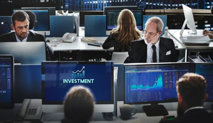 Agent AI trong tài chính đang bùng nổ tại Việt Nam với Fintech AI – nền tảng công nghệ giúp AI không chỉ phân tích mà còn hành động như nhà đầu tư.